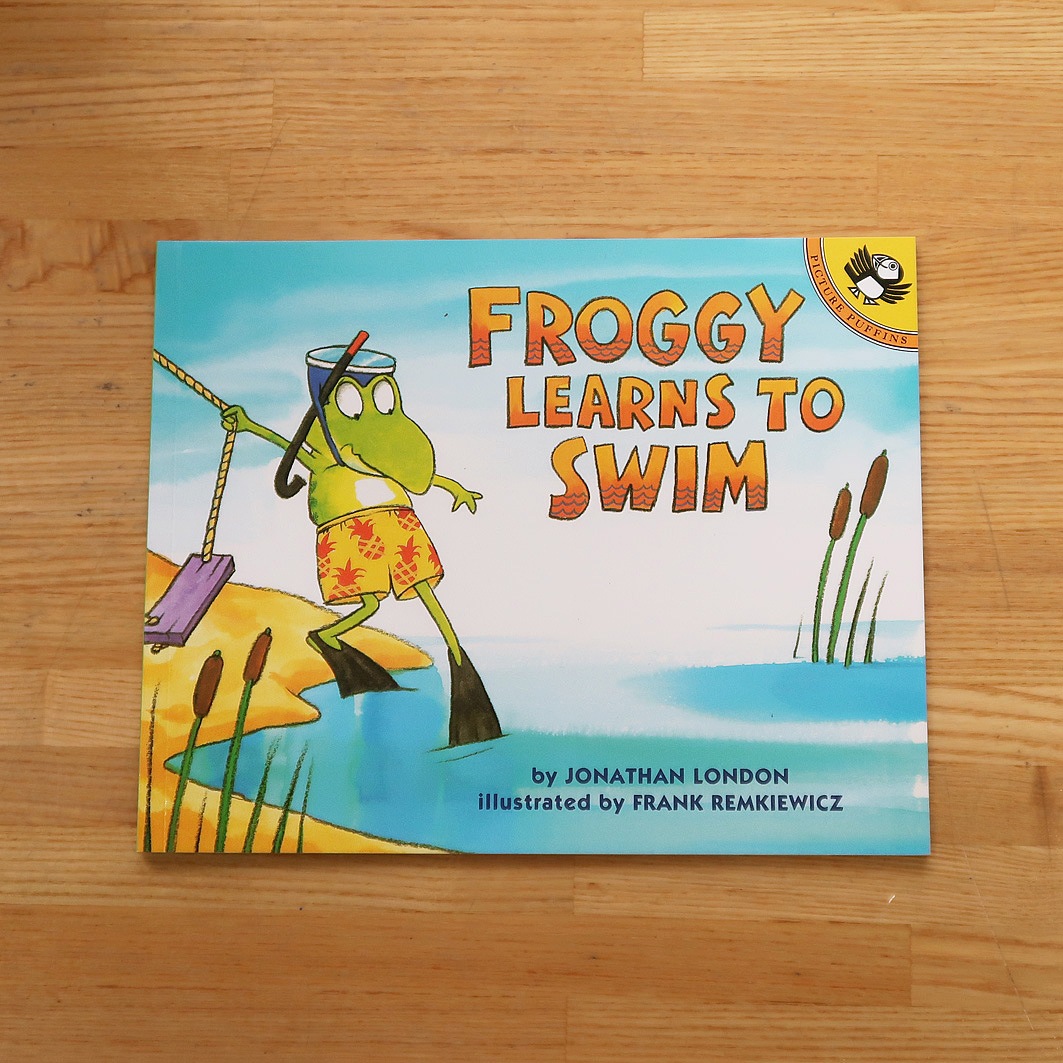 Froggy Learns to Swim　ペーパーバック版
