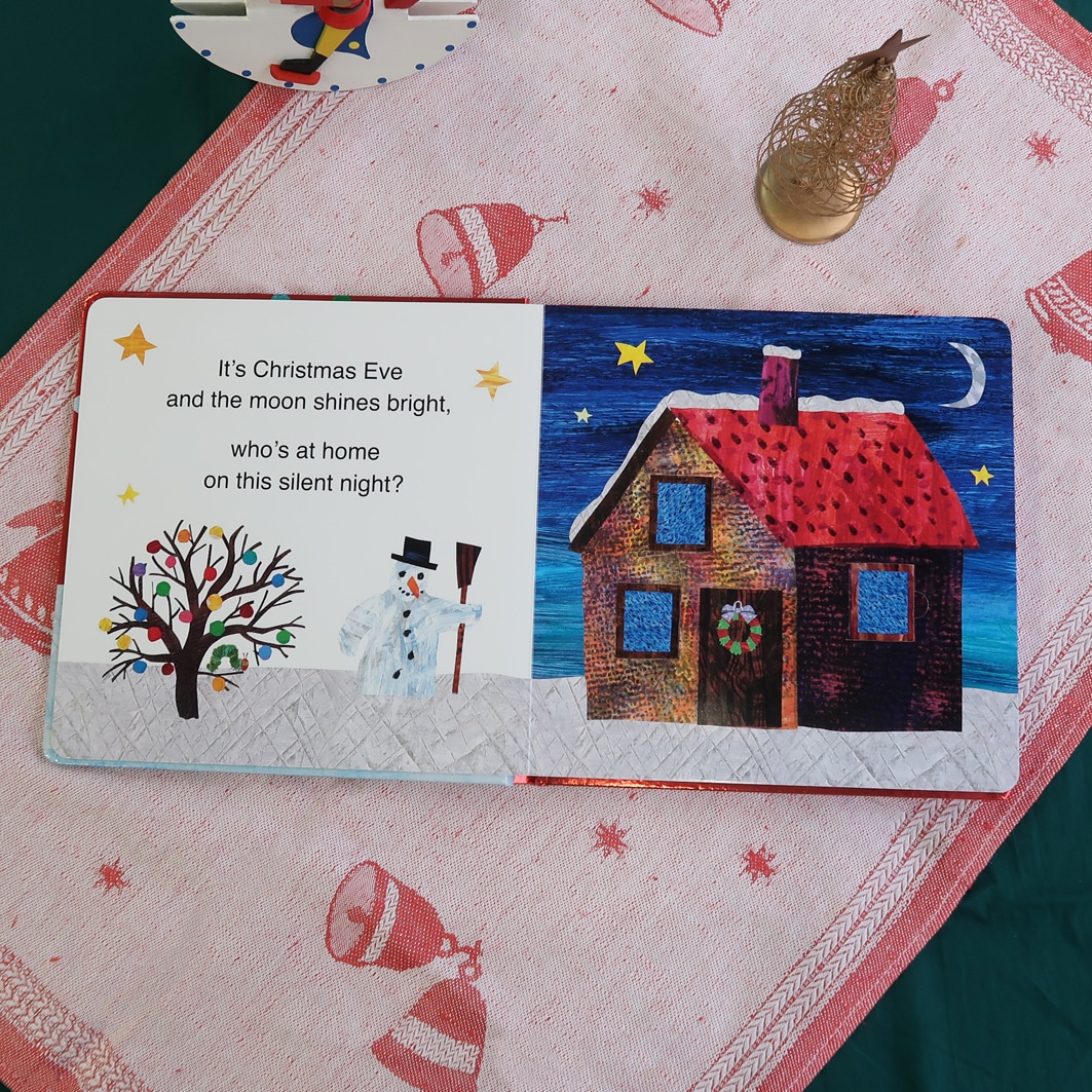 めくりしかけ絵本　Very Hungry Caterpillar's Christmas Eve