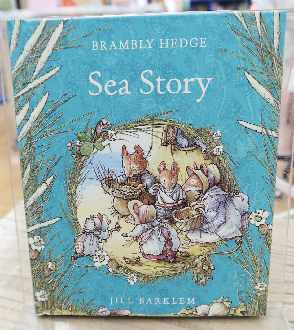 Brambly Hedge Sea Story ～のばらの村のものがたり 海へいった話