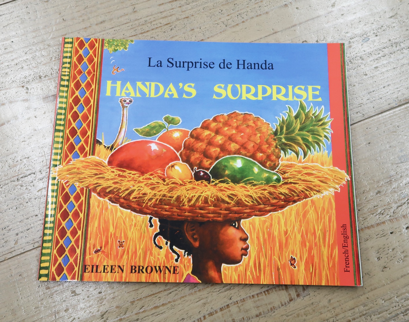 バイリンガル絵本 フランス語／英語 Handa's Surprise ～ハンダの