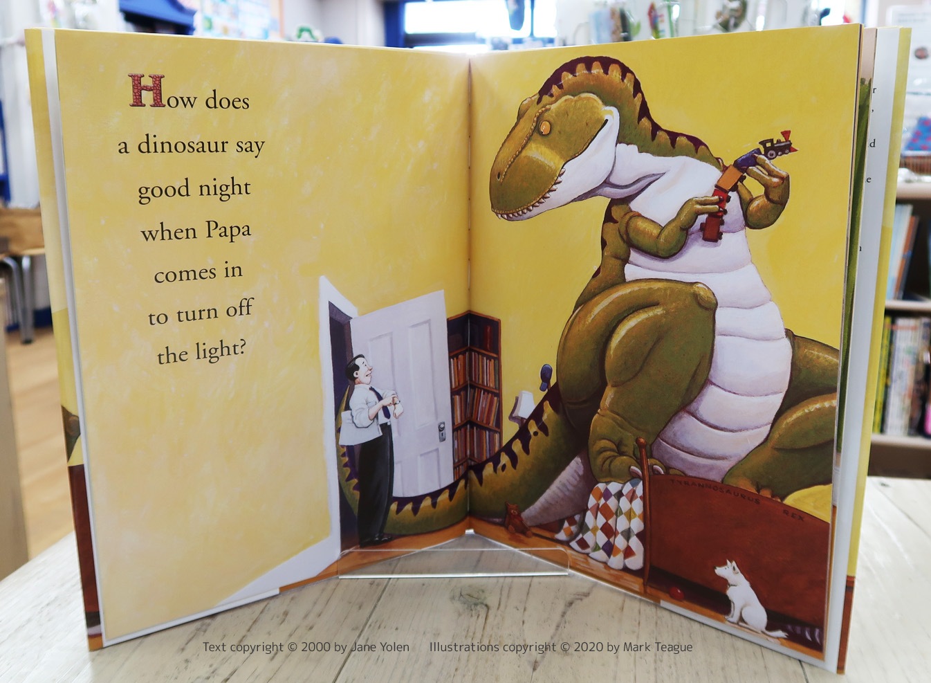 How Do Dinosaurs Say Good Night?　～きょうりゅうたちのおやすみなさい～