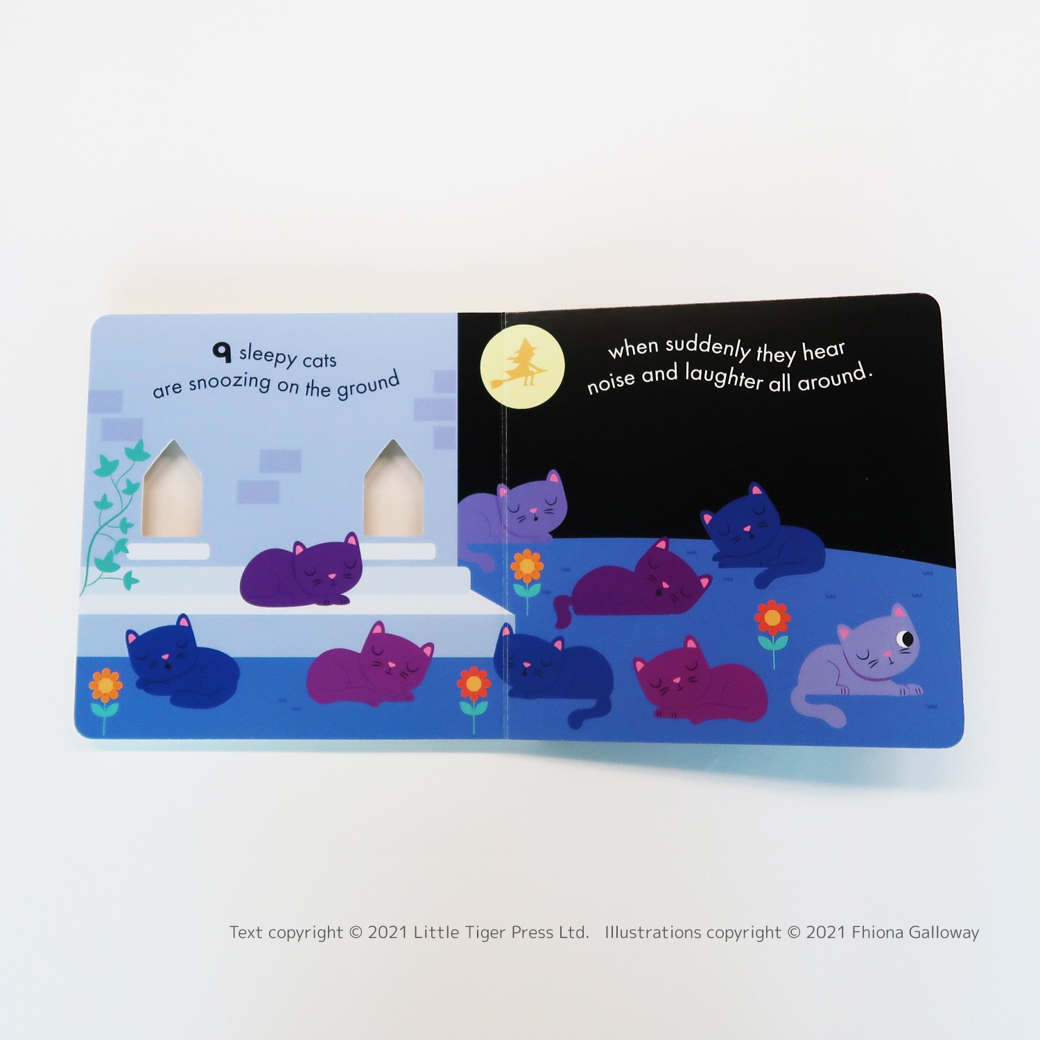 穴あきしかけつき絵本　Halloween A Peek-Through Halloween Book of Counting