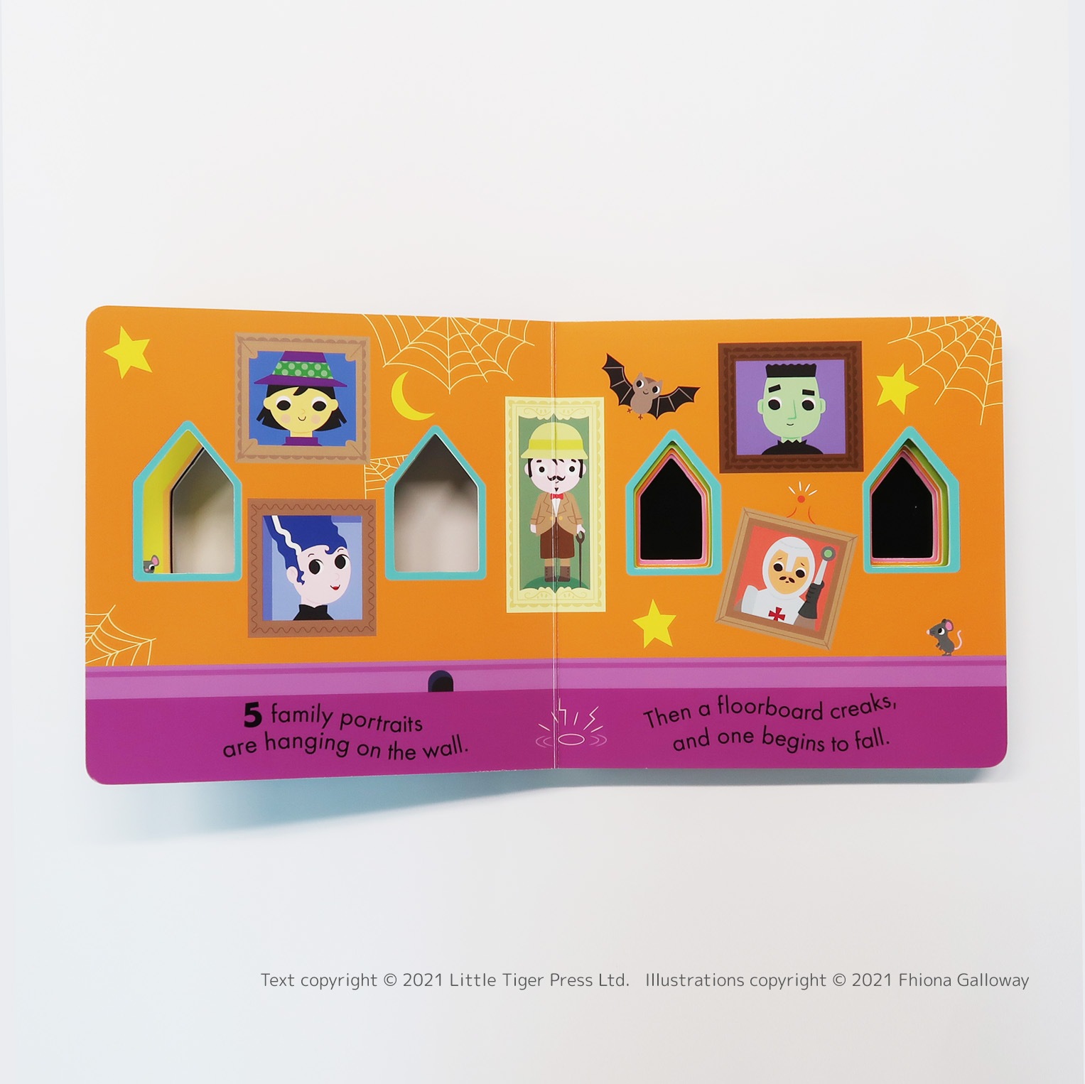 穴あきしかけつき絵本　Halloween A Peek-Through Halloween Book of Counting