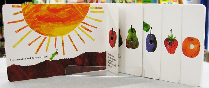 【英語と日本語読みくらべ絵本セット】 The Very Hungry Caterpillar（ボードブック）／ はらぺこあおむし