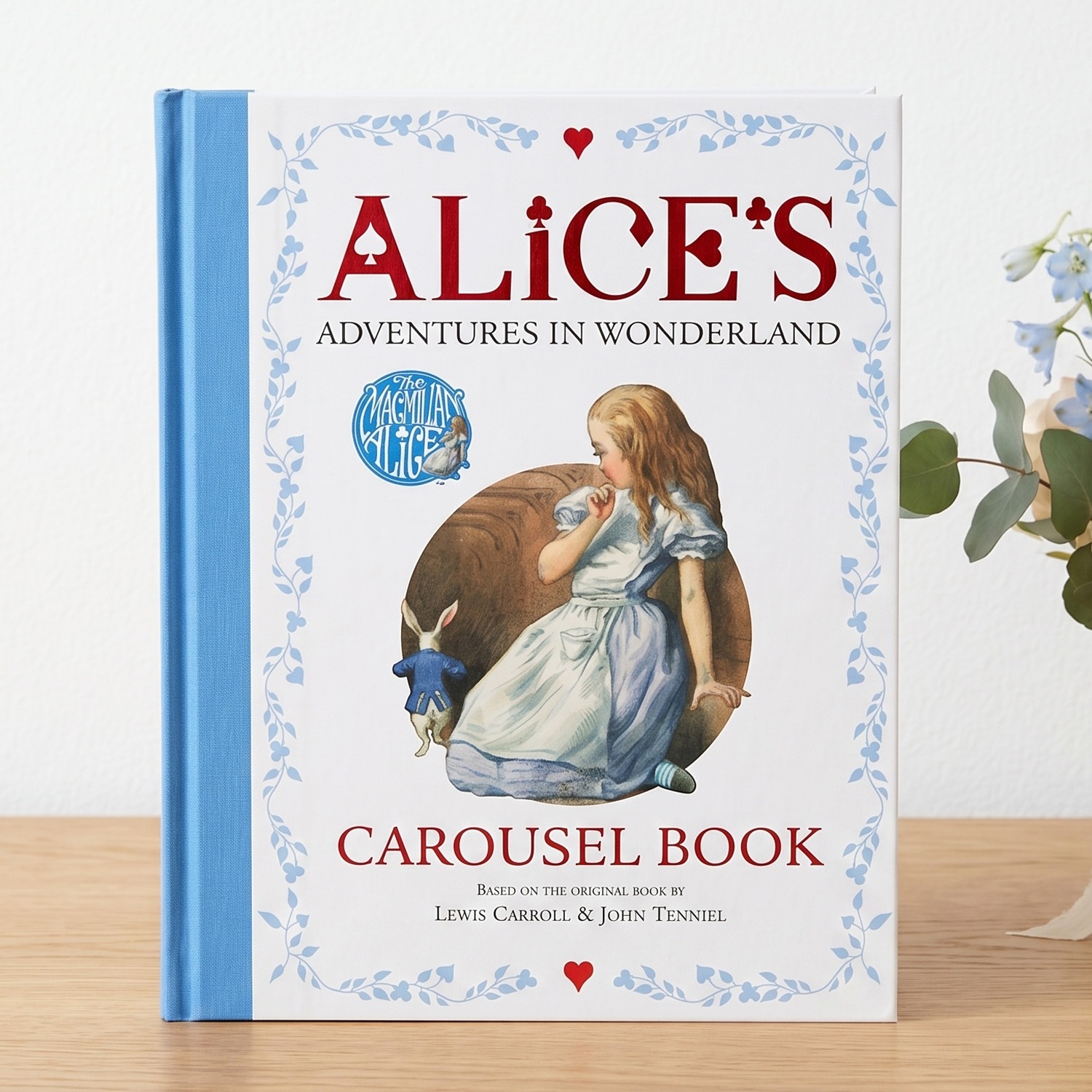立体ラウンドしかけ絵本　～不思議の国のアリス～　Alice's Adventure in Wonderland