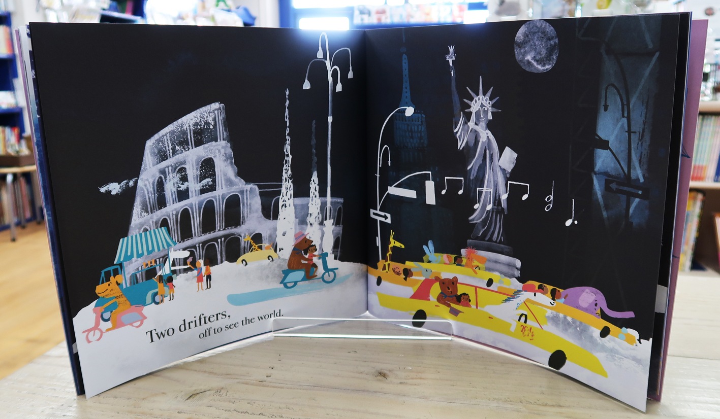 CDつき絵本　Moon River  ～ムーンリバー～　ペーパーバック版