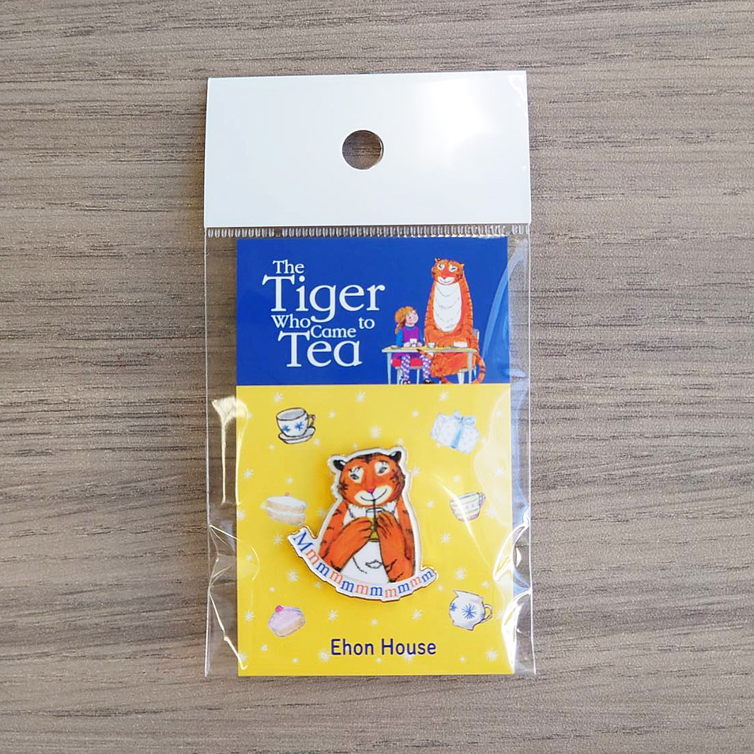 おちゃのじかんにきたとら　ピンバッジ