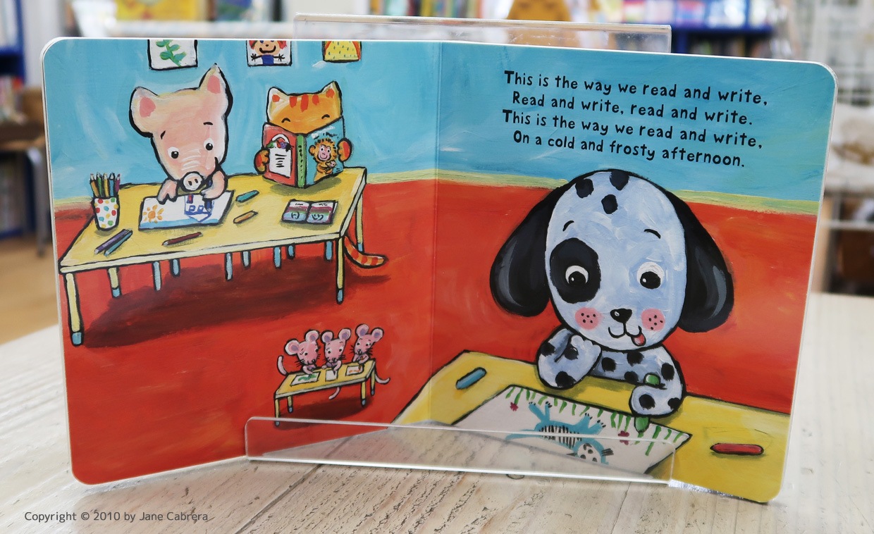 Here We Go Around the Mulberry Bush　ボードブック