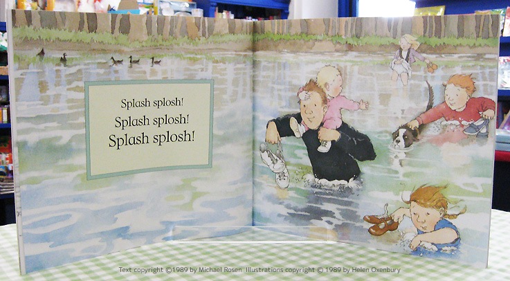 We're Going on a Bear Hunt ～きょうはみんなでクマがりだ！～　ペーパーバック版