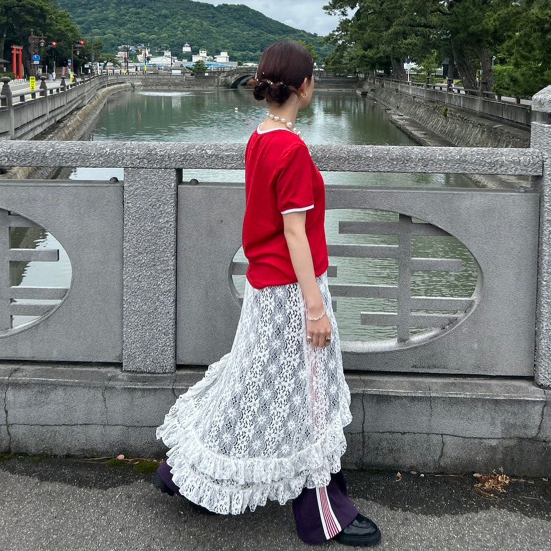 近年モデル　萌　アシンメトリー　プリントノースリーブワンピース　M 近年モデル 萌 アシンメトリー プリントノースリーブワンピース M