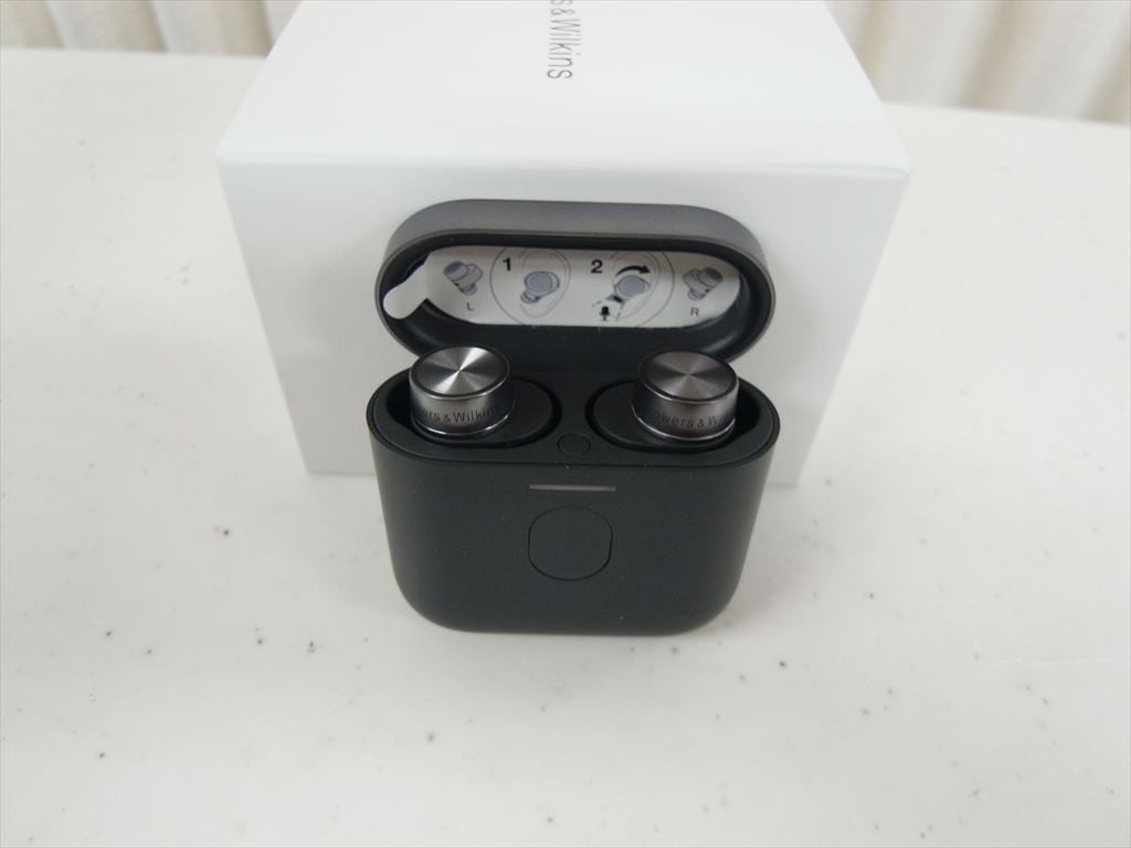 【美品】Bowers & Wilkins Pi7 S2 ブラック Słuchawki Bowers & Wilkins Pi7 S2 Czarny - Opinie i ceny na