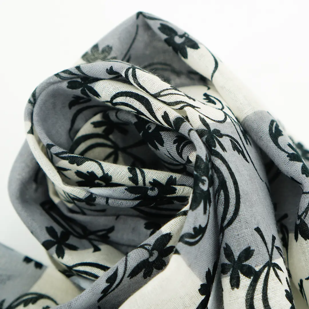 ガーゼ180cm「フラワー」（ブラック）