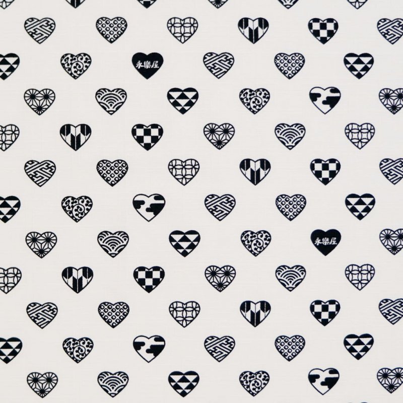 大風呂敷 「ラブリ紋」（ホワイト/ブラック）