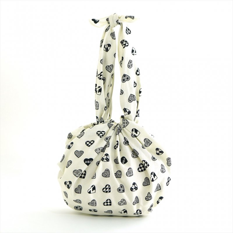 大風呂敷 「ラブリ紋」（ホワイト/ブラック）