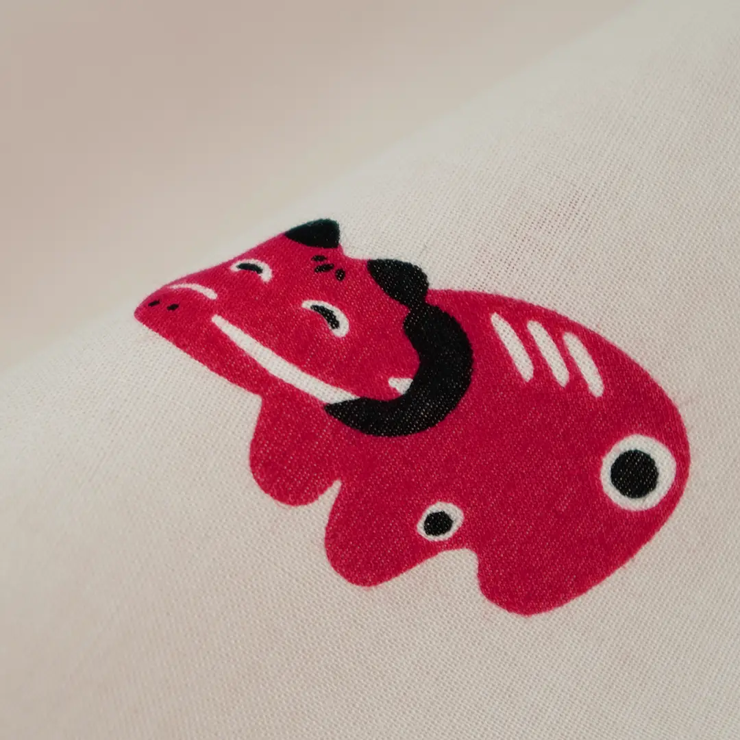 手ぬぐい総柄90㎝「赤べこ」