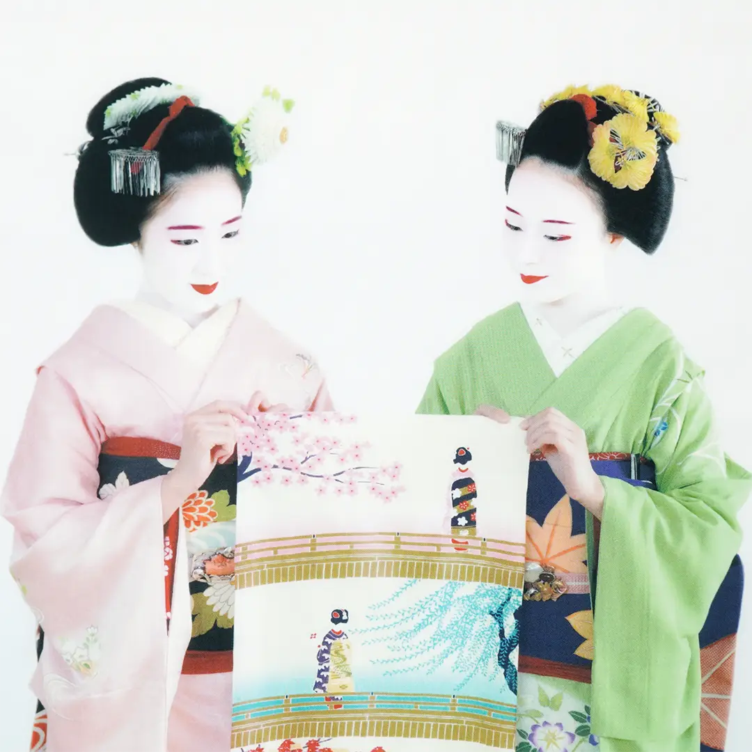 手ぬぐい「舞妓さんと手ぬぐい」（化粧箱付き）※米国産海島綿使用　※100枚限定