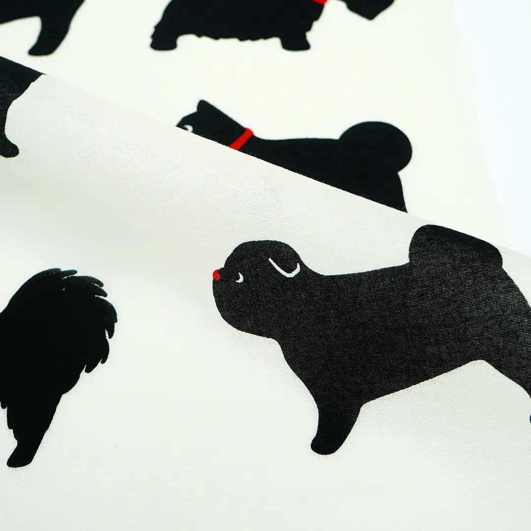 てはん「Dogs」（オフホワイト）