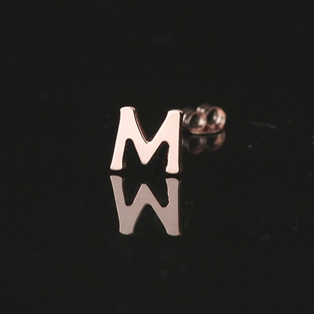 ハリウッドstyle(K18ピンクゴールド)イニシャルピアス