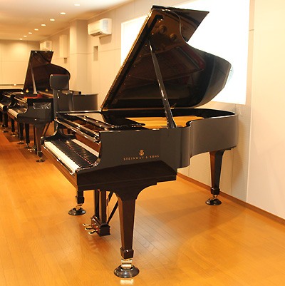 STEINWAY & SONS 　A-188