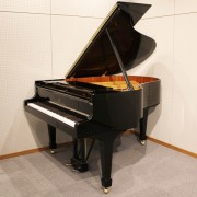 STEINWAY & SONS M-170