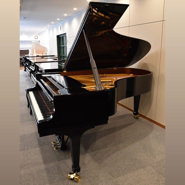 STEINWAY & SONS 　B-211