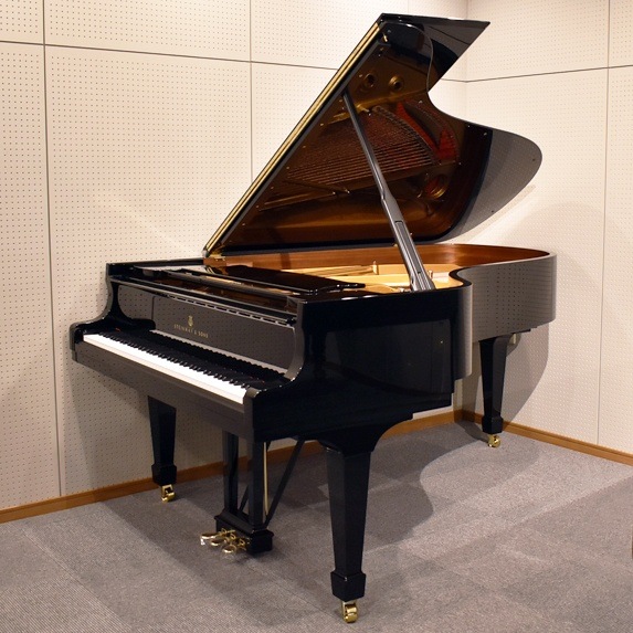 STEINWAY & SONS 　B-211