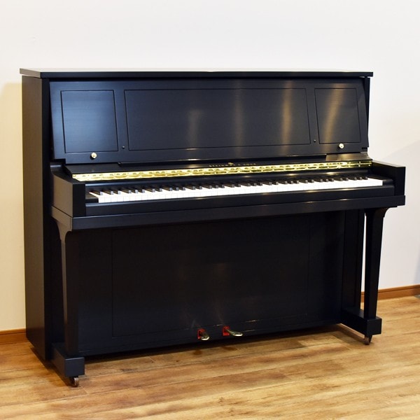 STEINWAY & SONS 　Model.45 中古　リニューアル済み 