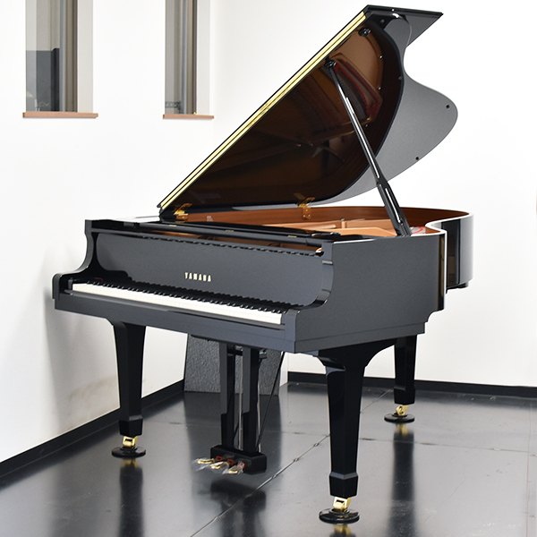 YAMAHA　C3 　中古　リニューアル済み 