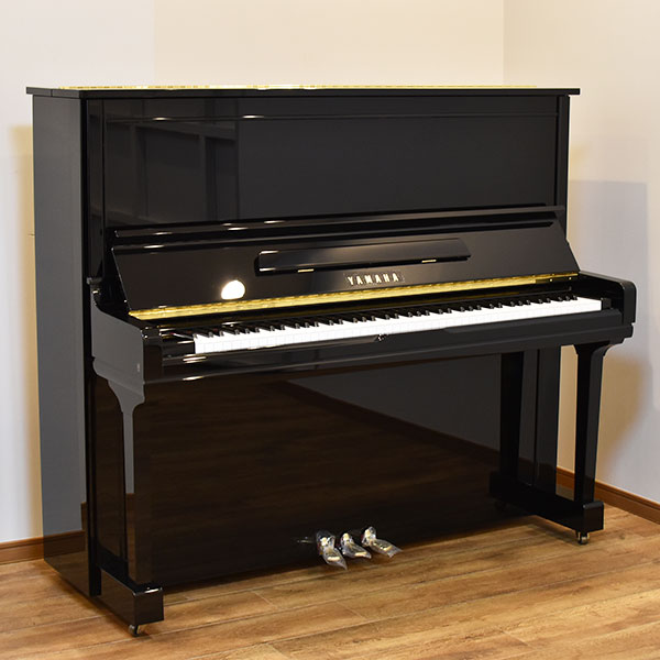 YAMAHA U300 中古　リニューアル済み 