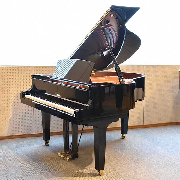 YAMAHA C1X 中古　リニューアル済み 