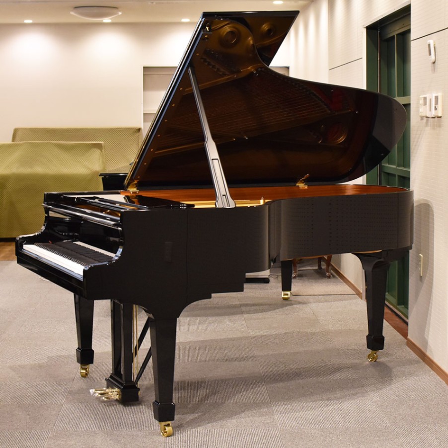 STEINWAY & SONS 　B-211