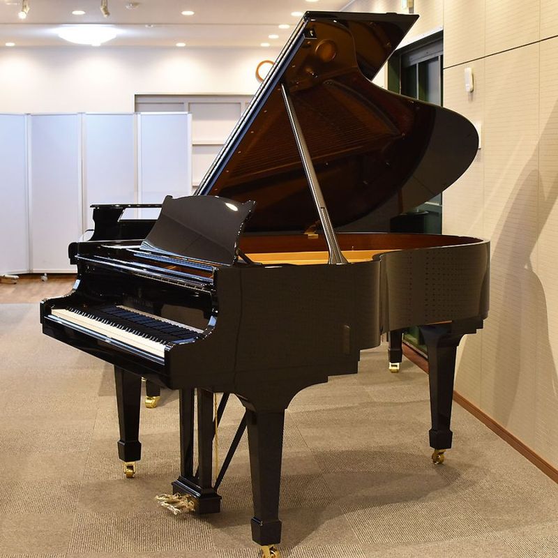 STEINWAY & SONS 　O-180