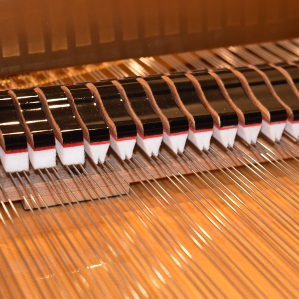 STEINWAY & SONS 　B-211