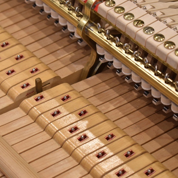 STEINWAY & SONS 　B-211