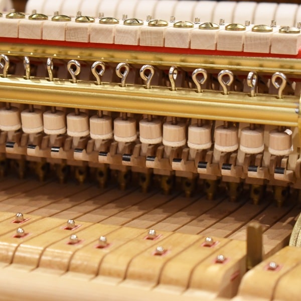 STEINWAY & SONS 　B-211