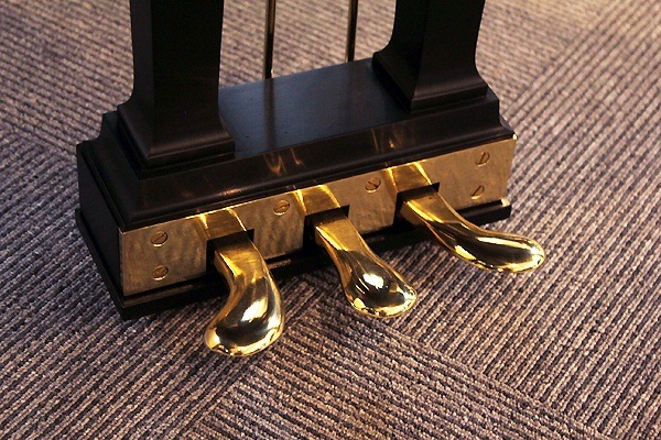 STEINWAY & SONS 　M-170