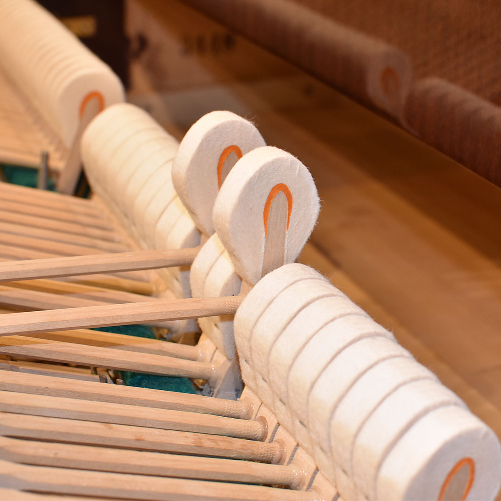 Bösendorfer Model 200