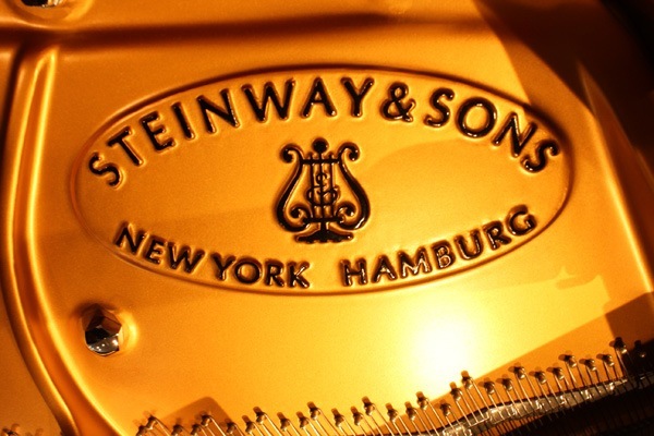 STEINWAY & SONS 　A-188