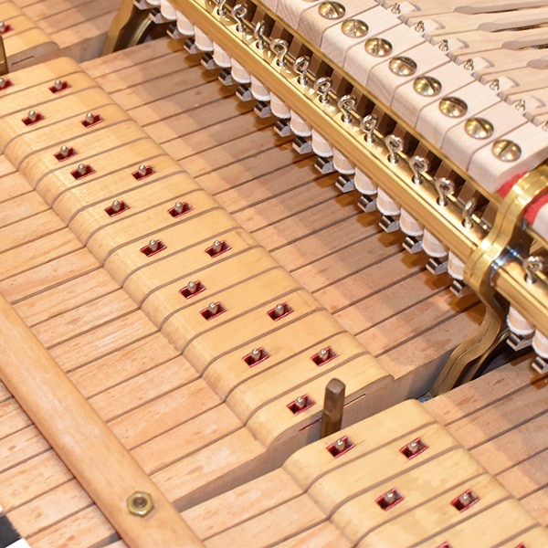 STEINWAY & SONS 　B-211