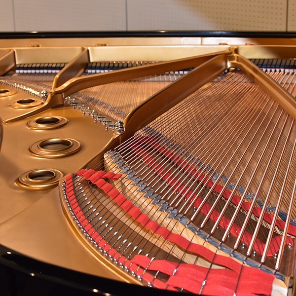 STEINWAY & SONS 　B-211
