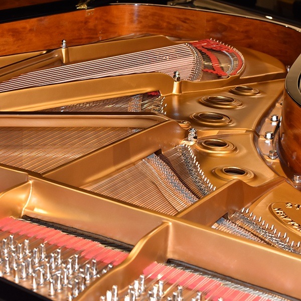 STEINWAY & SONS 　B-211