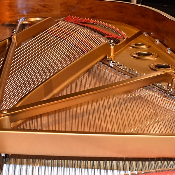 STEINWAY & SONS 　B-211