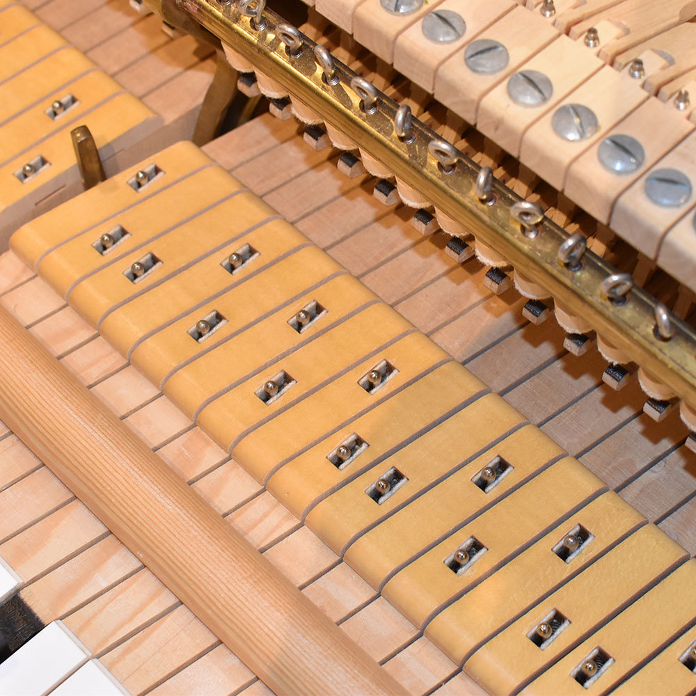 STEINWAY & SONS 　O-180