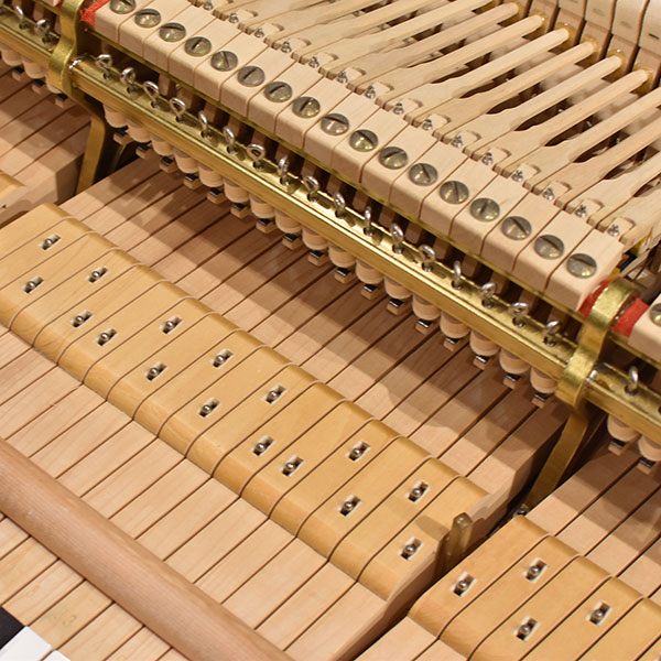 STEINWAY & SONS 　B-211