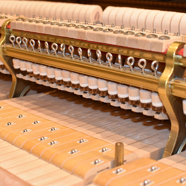 STEINWAY & SONS 　B-211