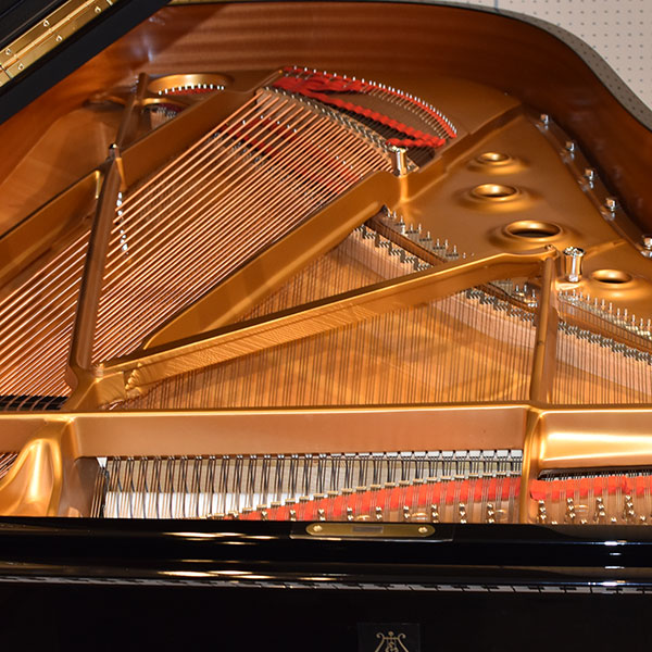 STEINWAY & SONS 　B-211