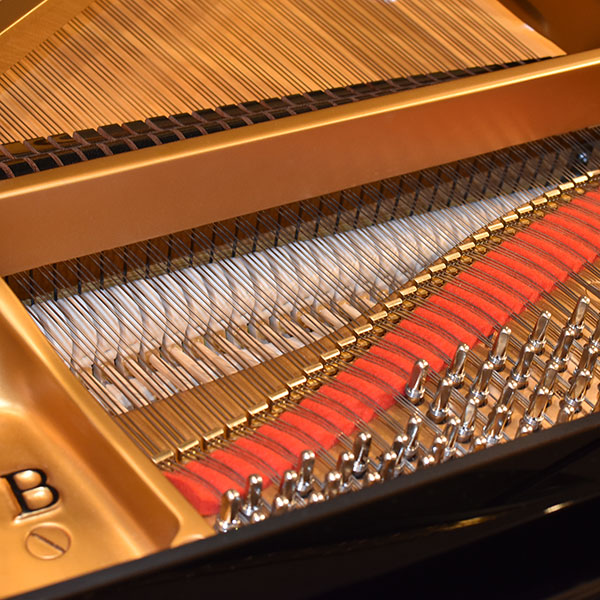 STEINWAY & SONS 　B-211