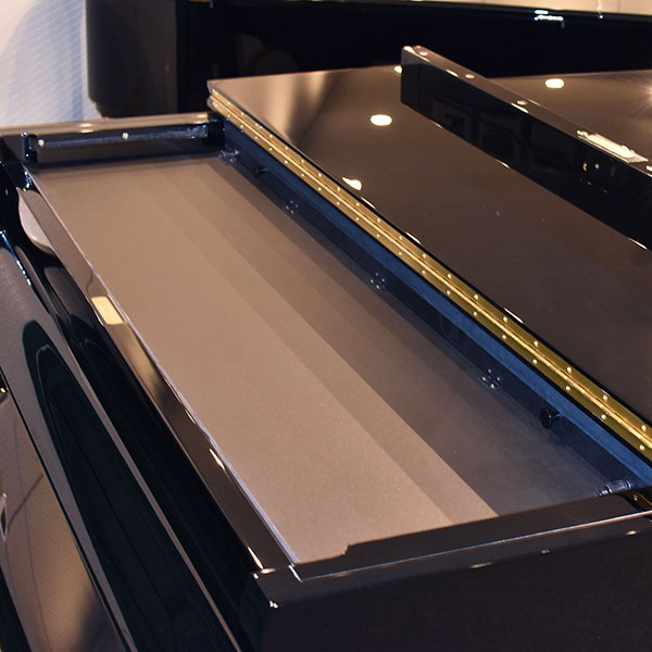 Shigeru Kawai SK-2B ピアノマスク付き