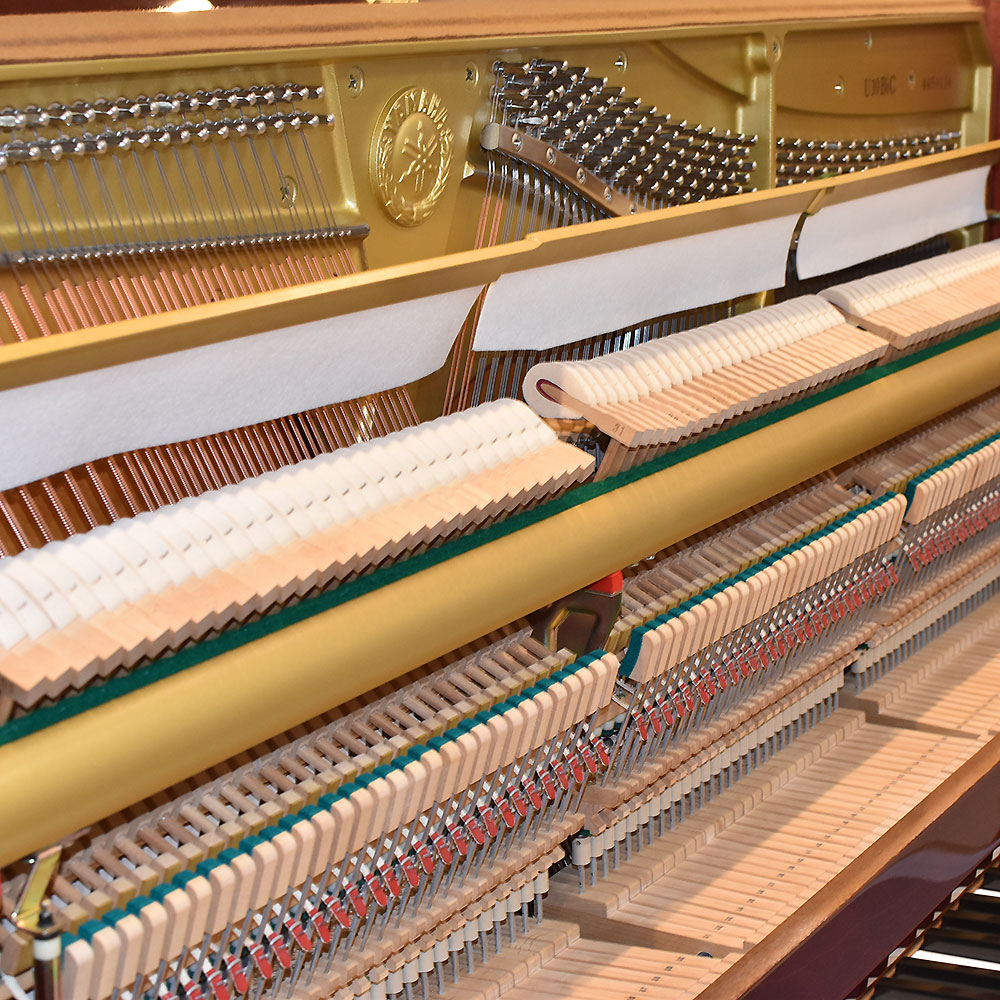 YAMAHA U10BiC
