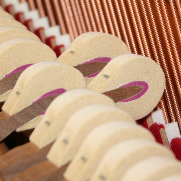 STEINWAY & SONS 　Z-114